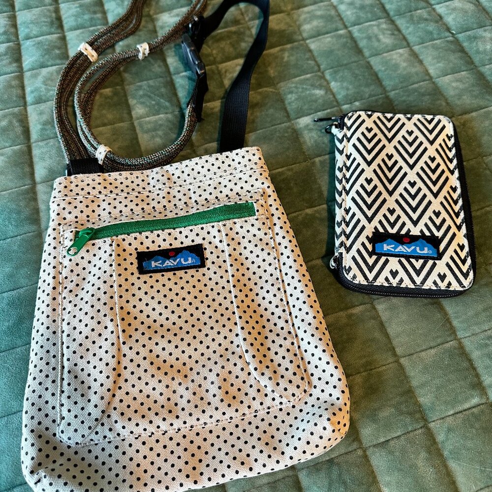 Kavu Keepalong Crossbody Bag Purse & Wallet